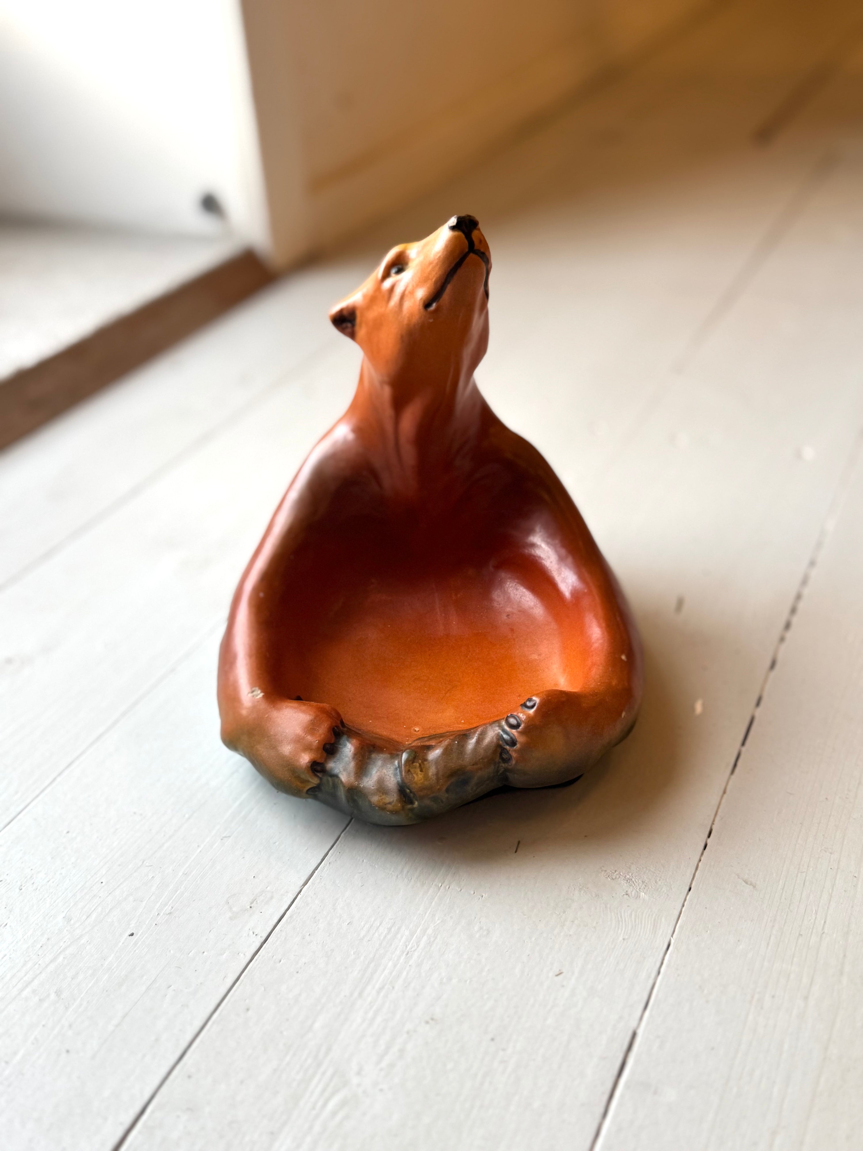 Keramik skål formet som bjørn