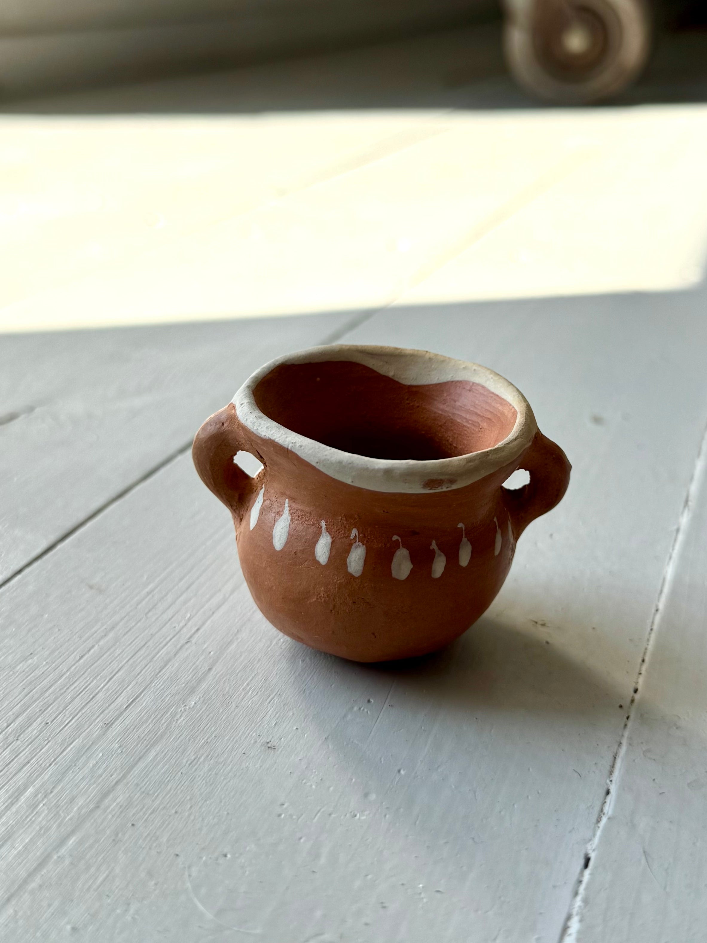 Mini-keramik skål i rødler som vase