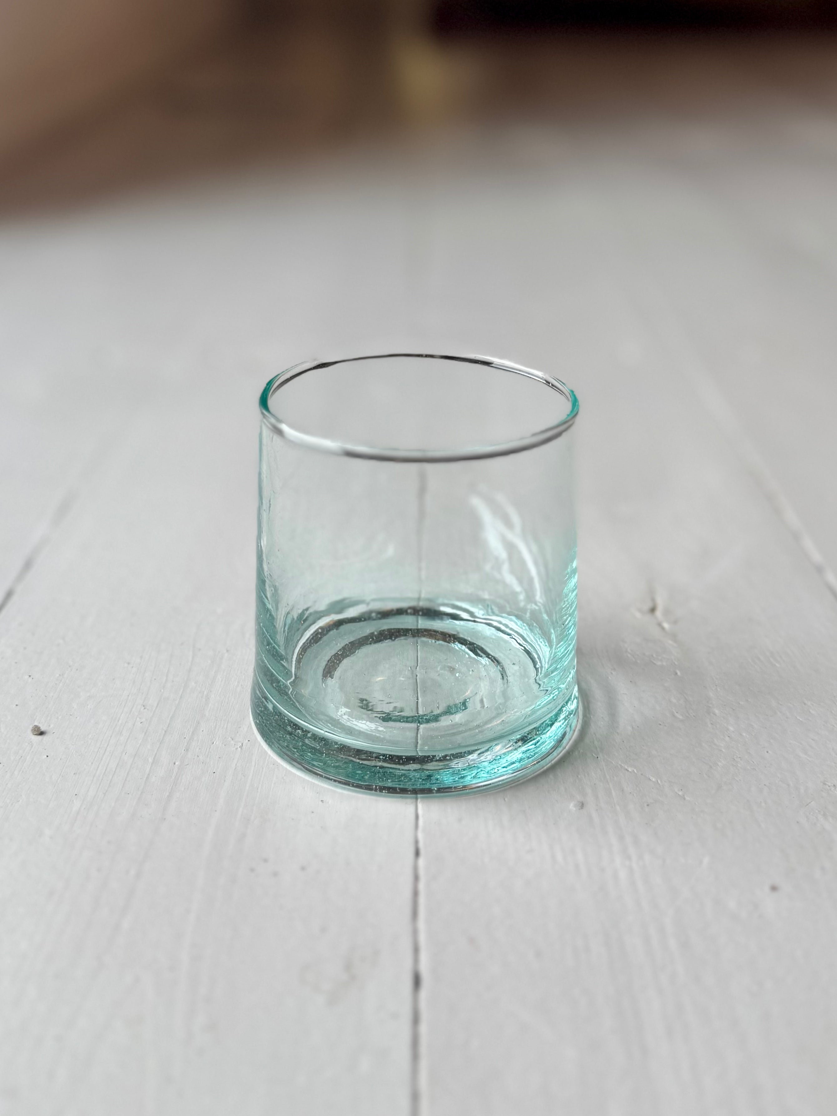 Beldi glas klar