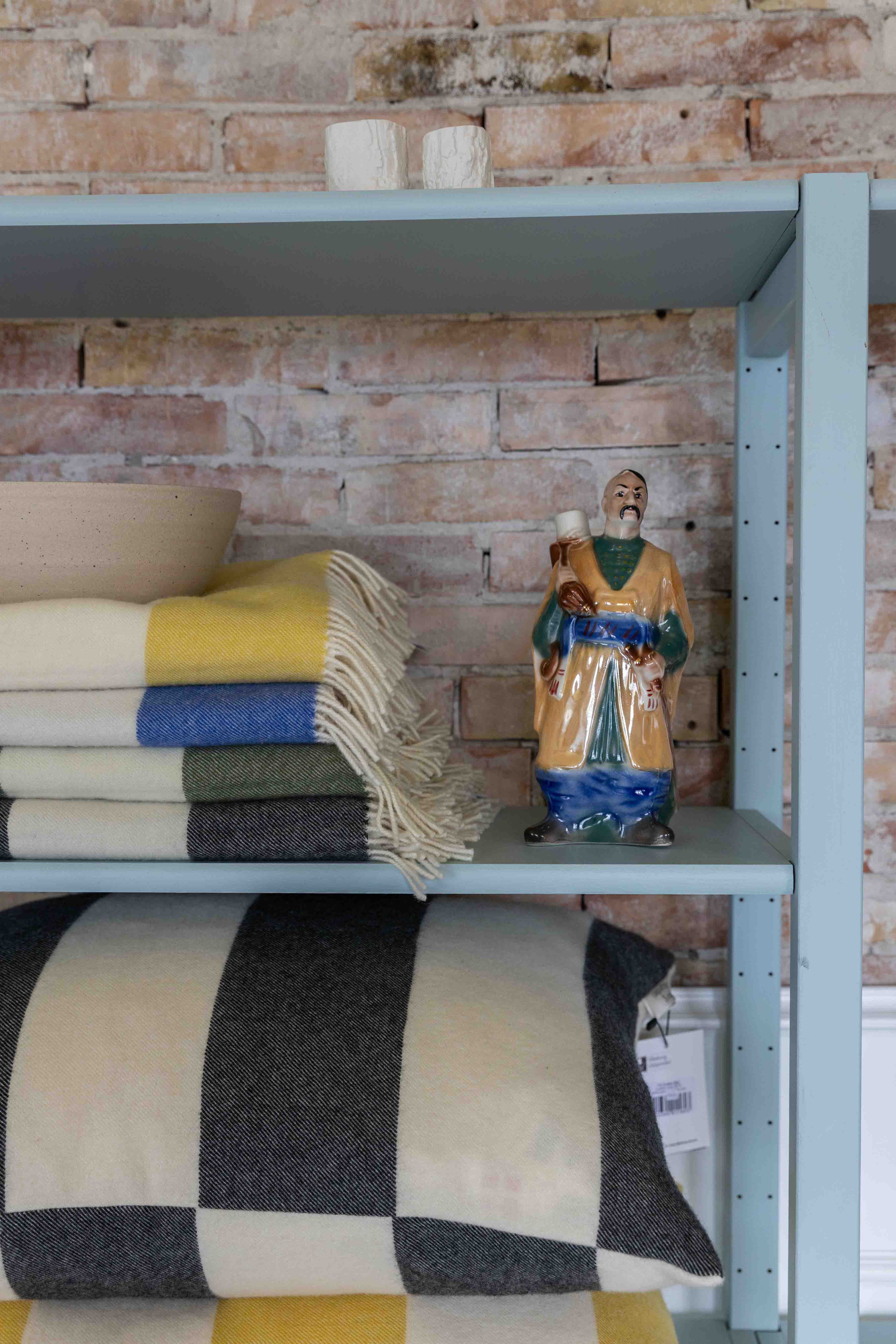 The Sweater Plaid - Black