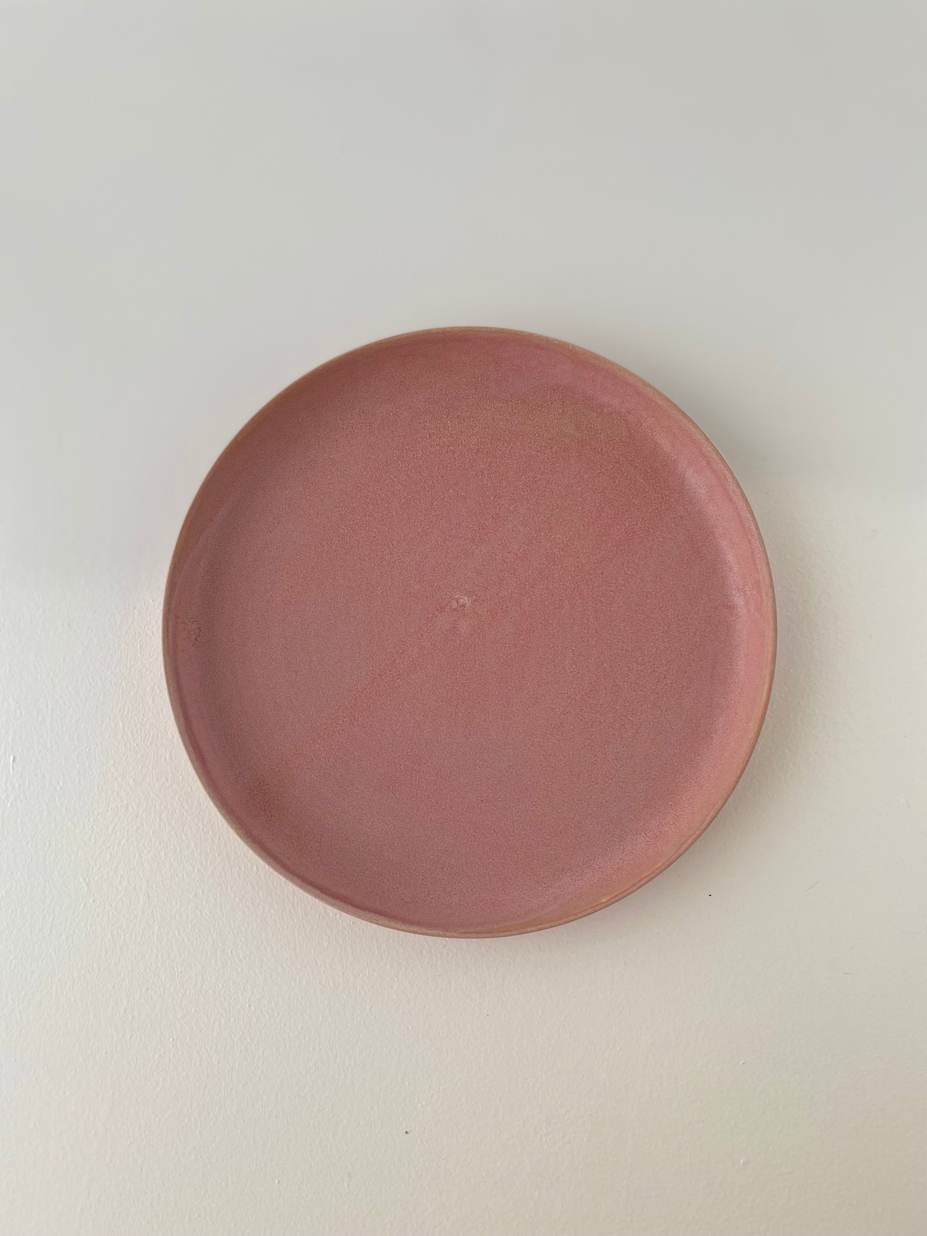 Toto Plate, Rosa