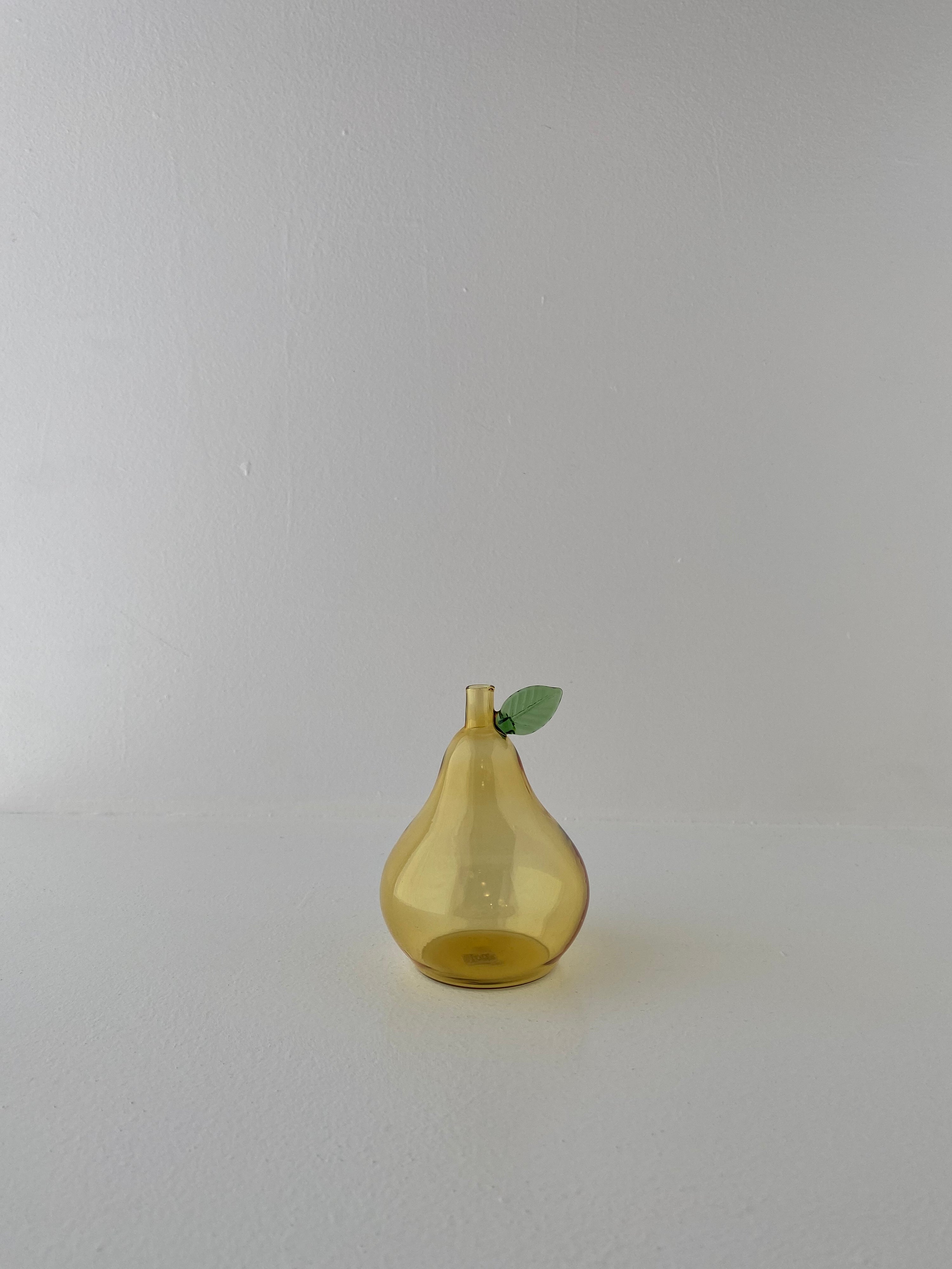 FRUITS & FLOWERS, placeholder pear yellow