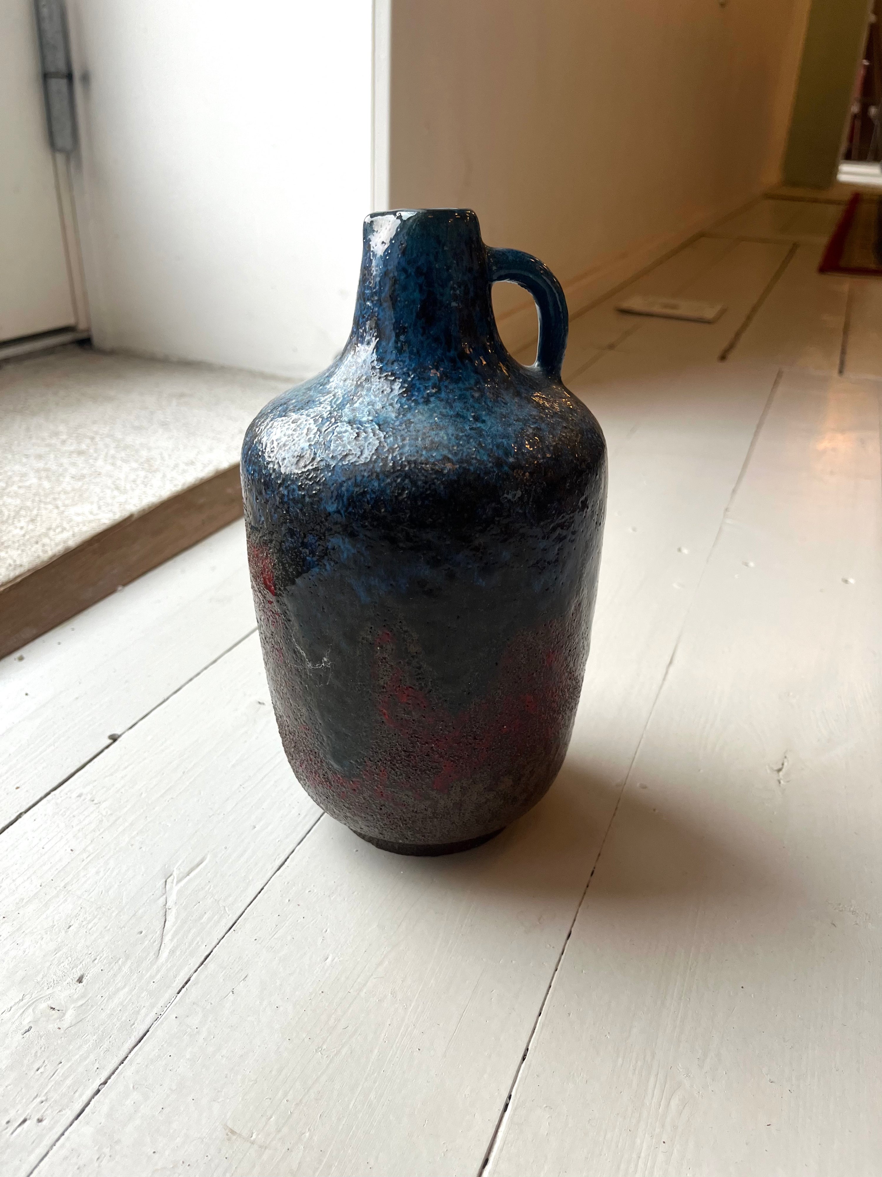 Vase i stentøj med blå og rød glasur- Vintage 88