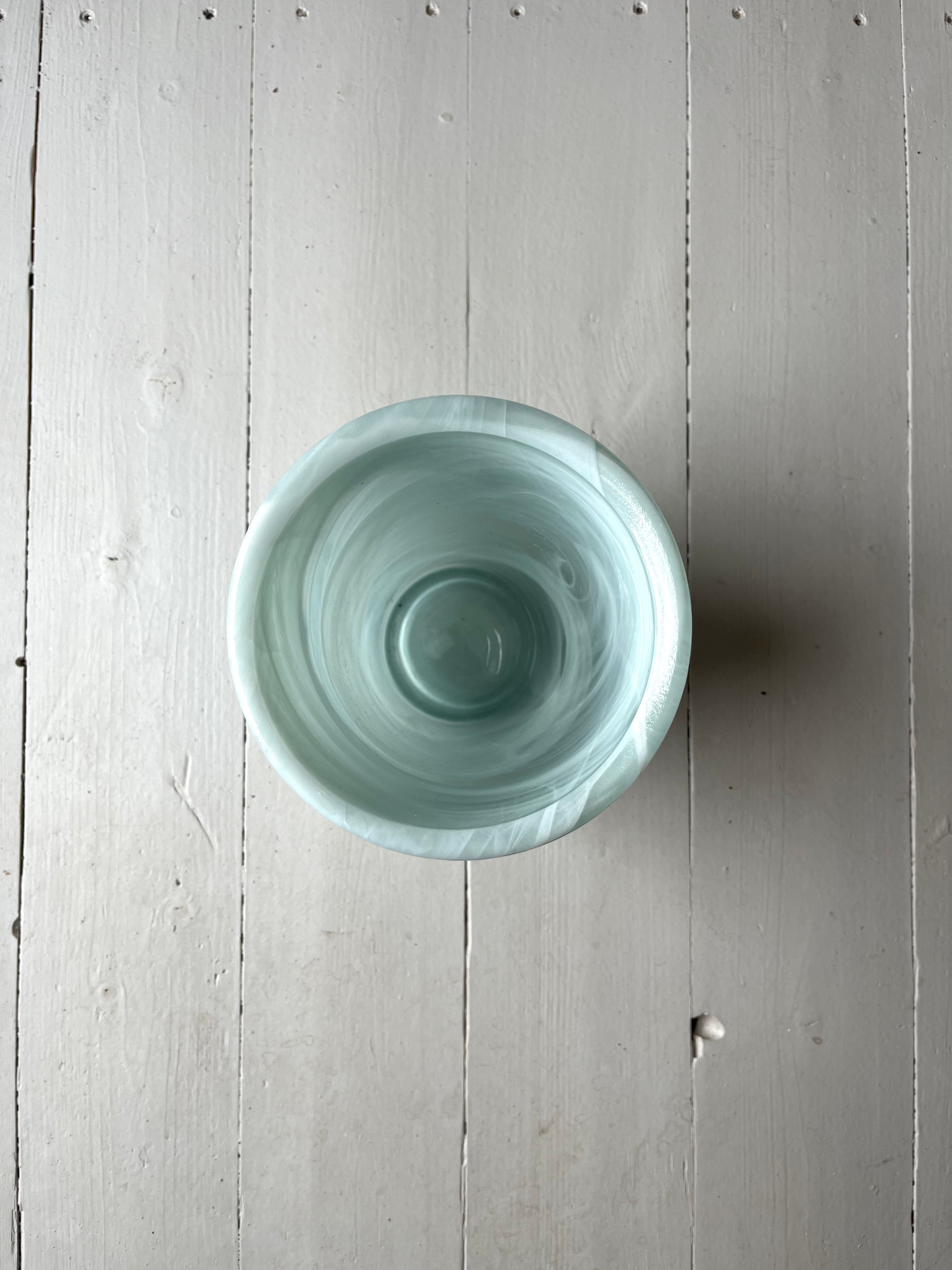 Lyseblå/hvid glasvase - Vintage 159