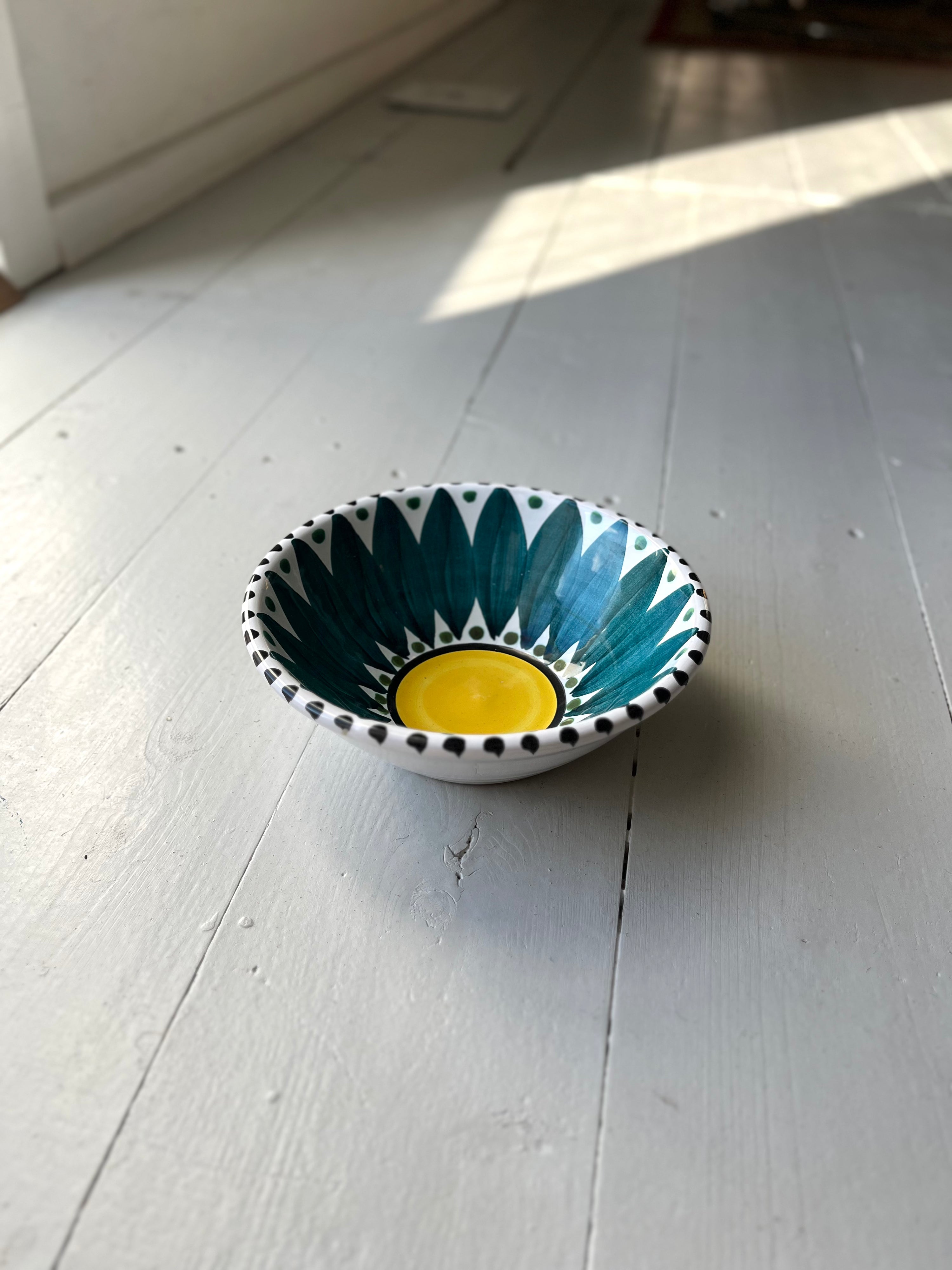 Rund skål med grøn blomst - Vintage 212