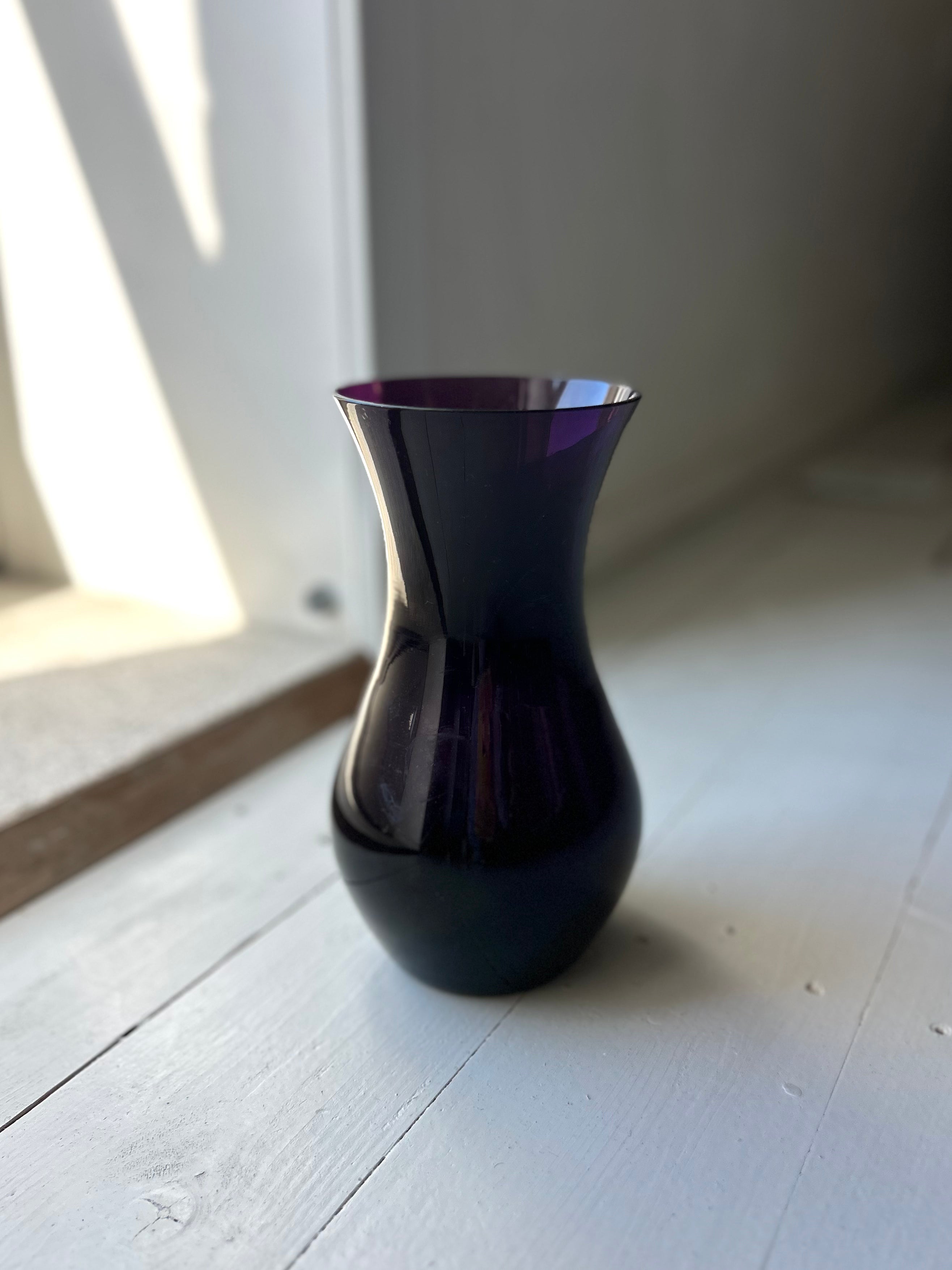 Lilla glasvase - Vintage 245