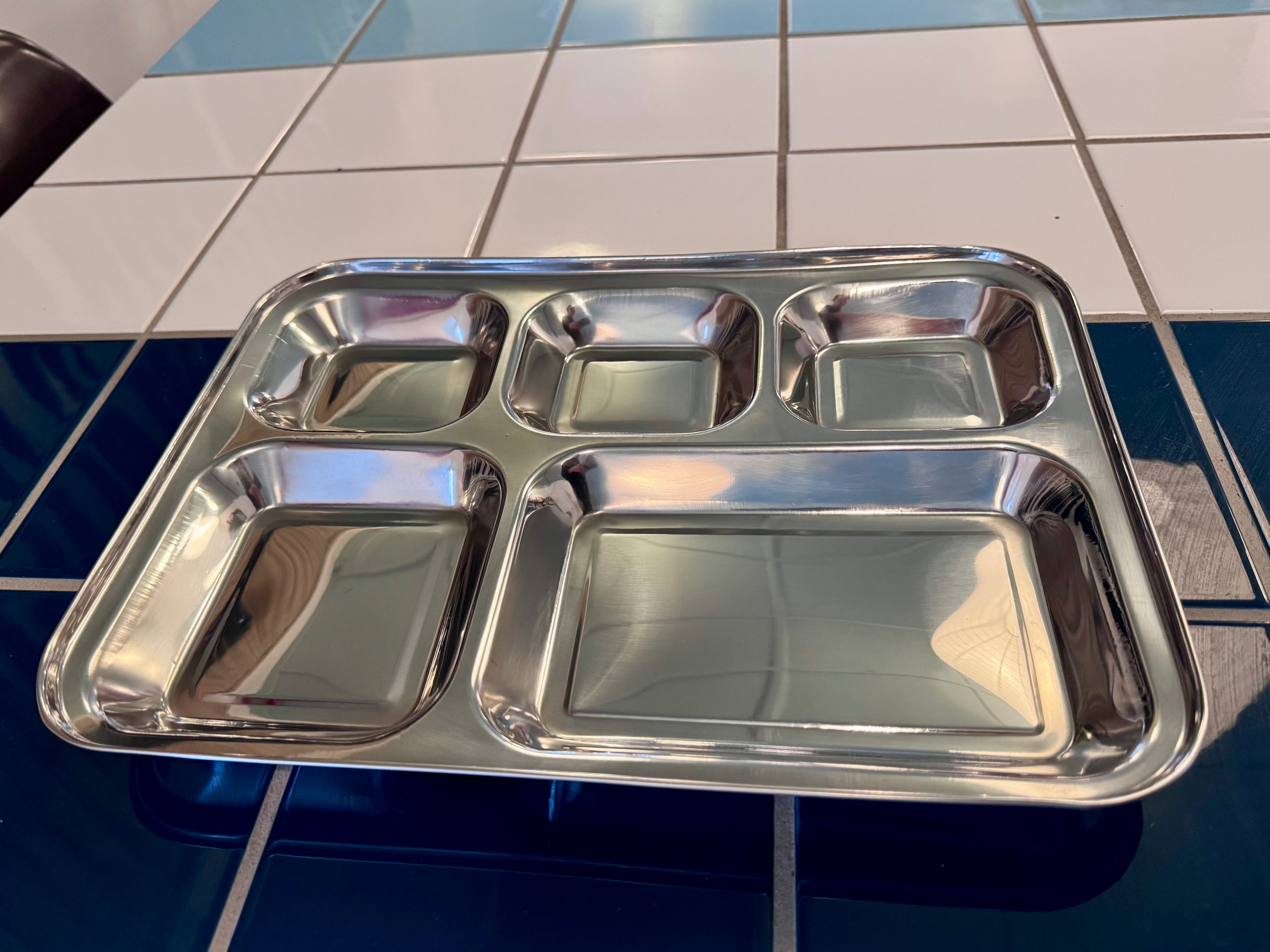 Stainless steel food tray - Madam Stolz