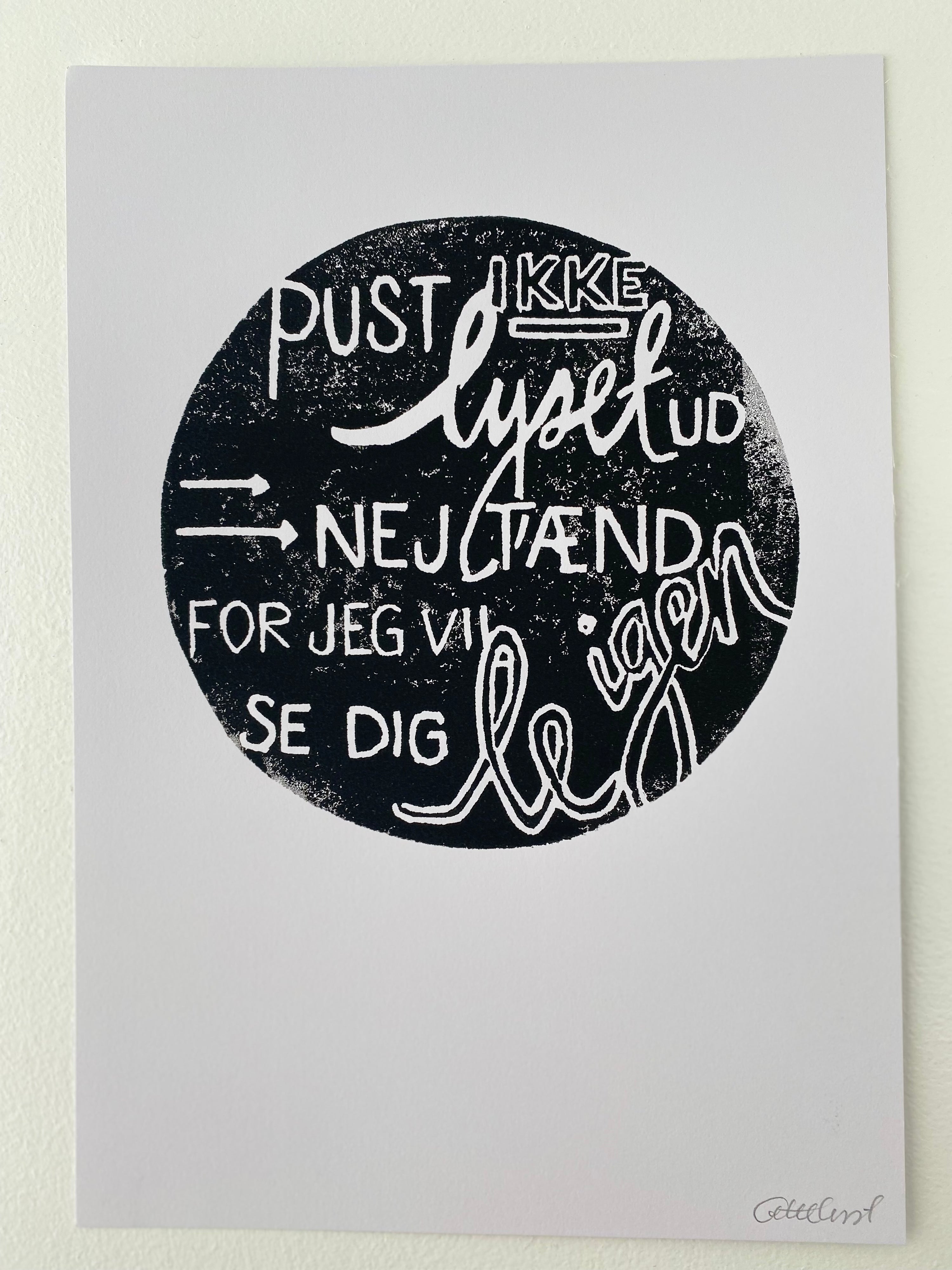 Pust ikke lyset ud, sort