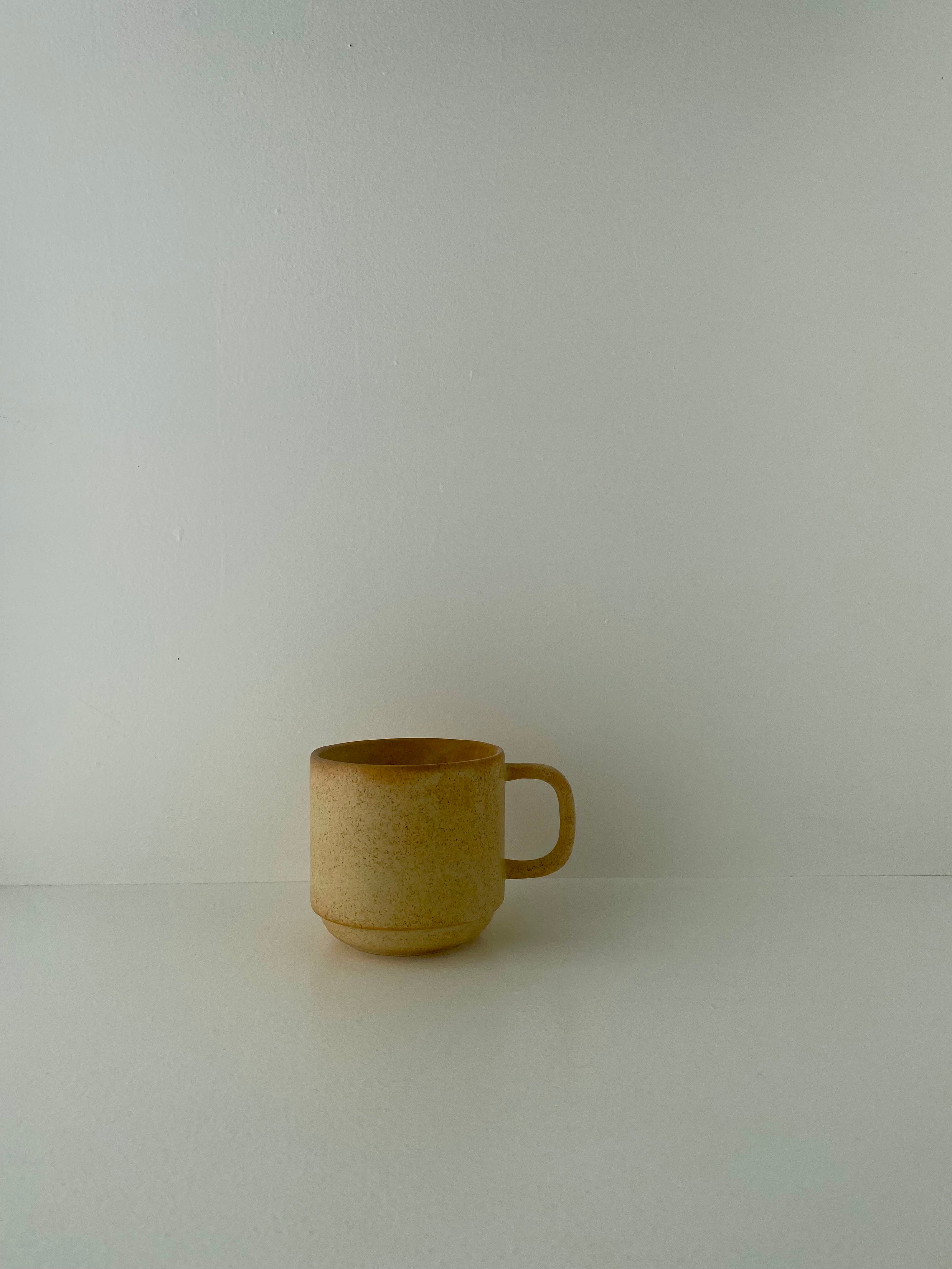 Toto Mug brown