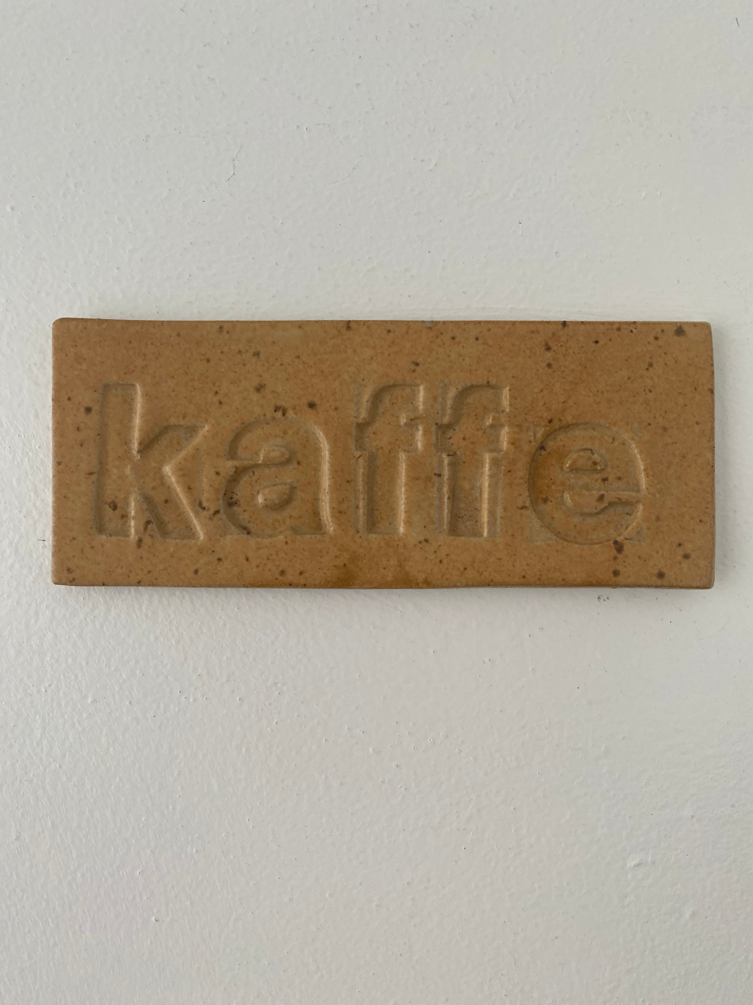 Kaffe, keramik skilt brun